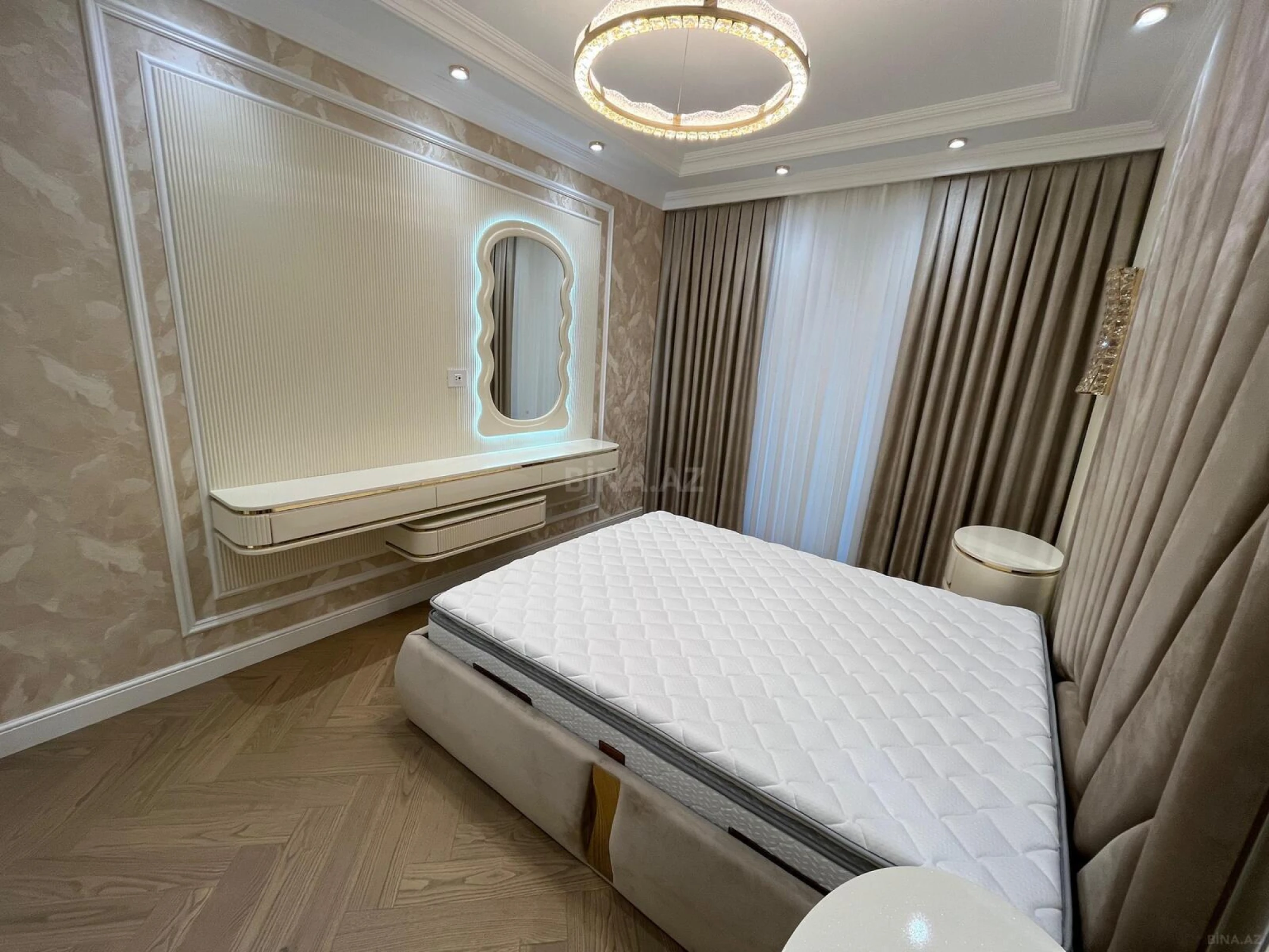 Kirayə verilir 3 otaqlı mənzil 145 m²