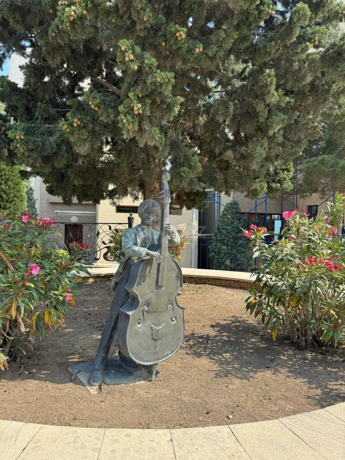 Satılır 3 otaqlı mənzil 158 m²