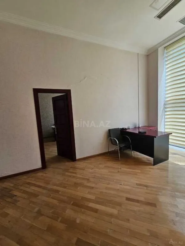 Kirayə verilir 5 otaqlı ofis 170 m²