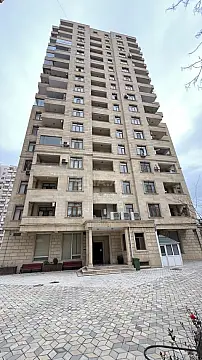 Satılır 4 otaqlı mənzil 200 m²