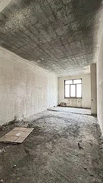 Satılır 4 otaqlı mənzil 200 m²