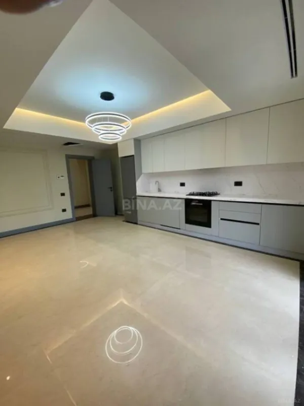 Satılır 2 otaqlı mənzil 85 m²