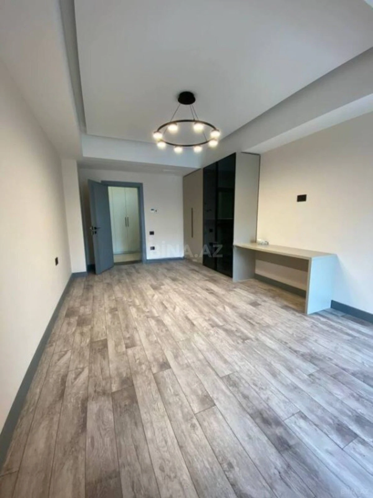 Satılır 2 otaqlı mənzil 85 m²