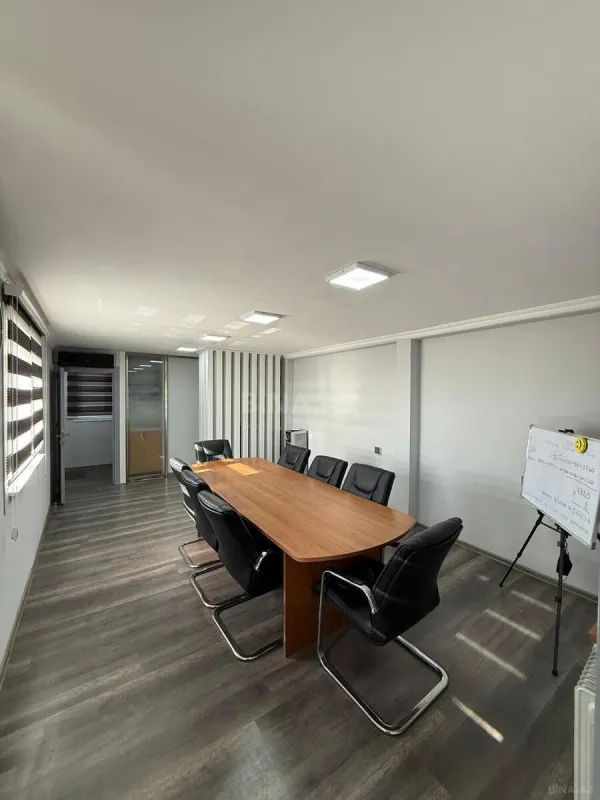 Satılır obyekt 768 m²