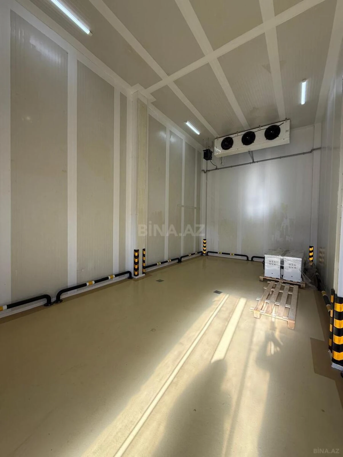 Satılır obyekt 768 m²