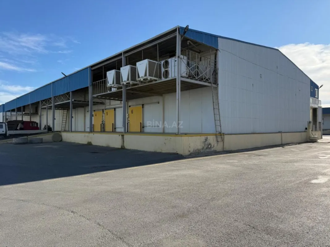 Satılır obyekt 768 m²