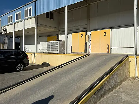 Satılır obyekt 768 m²