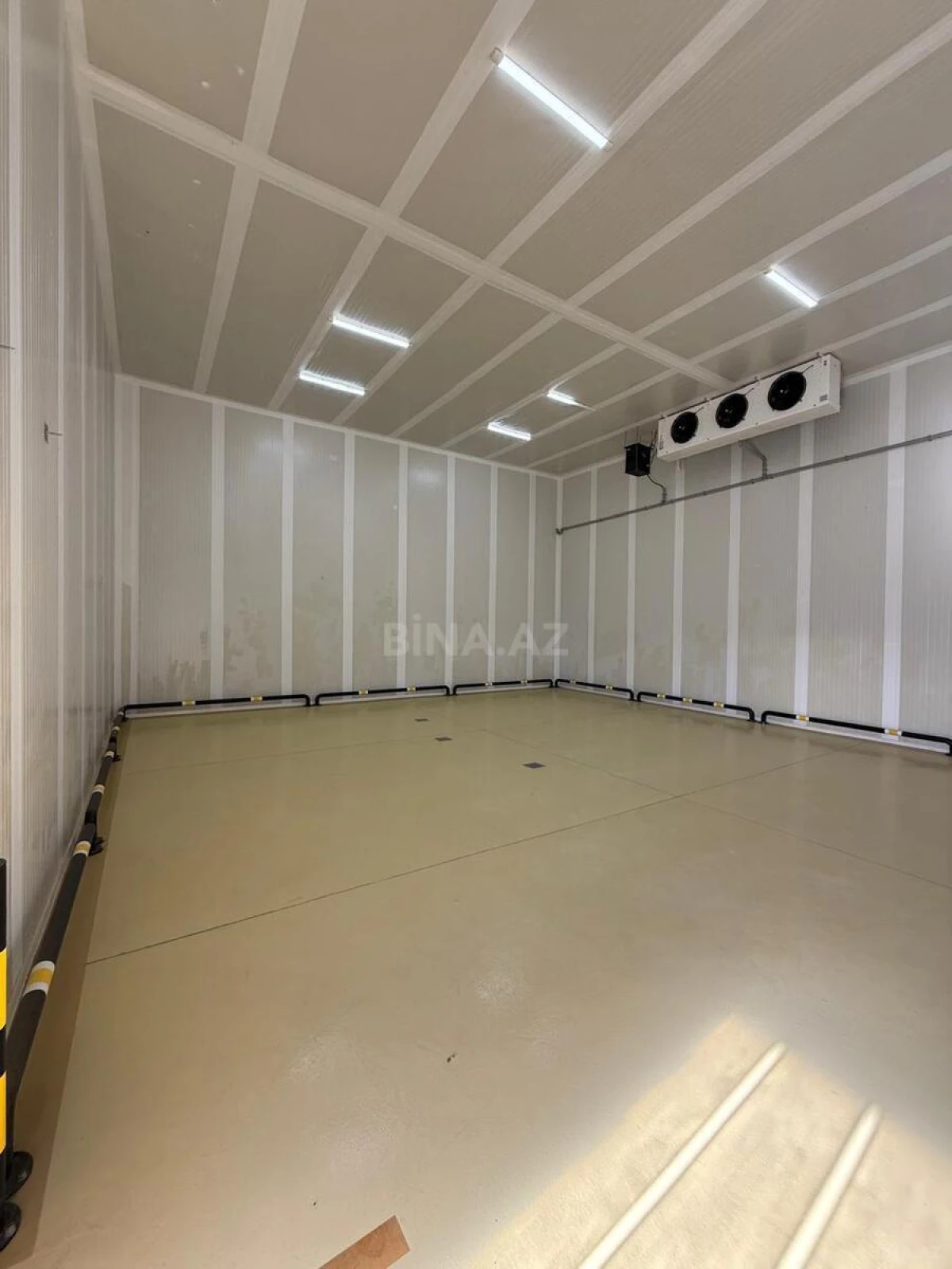 Satılır obyekt 768 m²