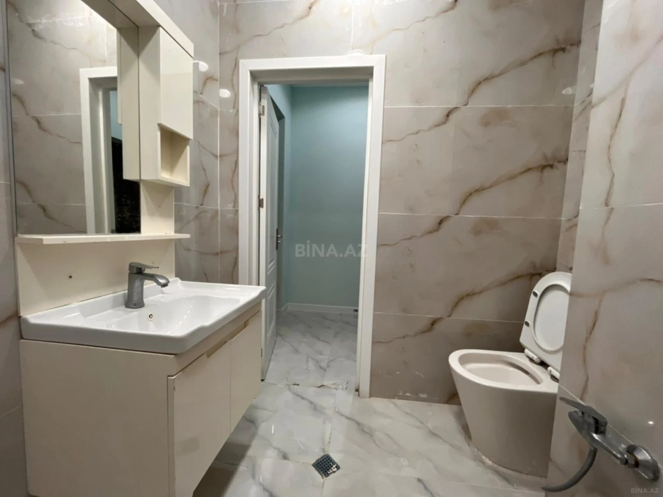 Satılır 3 otaqlı mənzil 106 m²