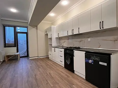 Satılır 3 otaqlı mənzil 106 m²
