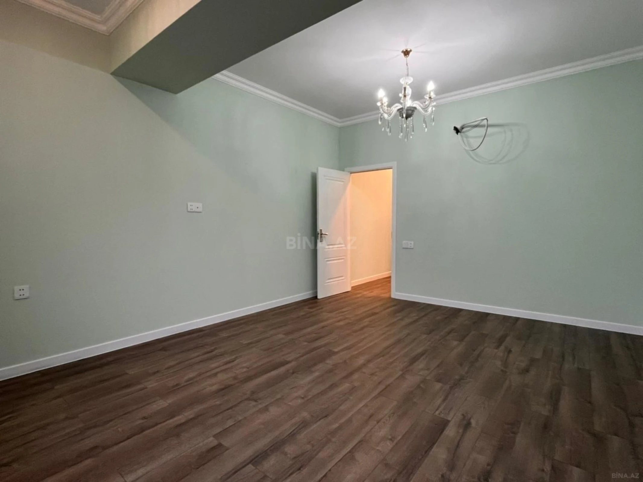 Satılır 3 otaqlı mənzil 106 m²