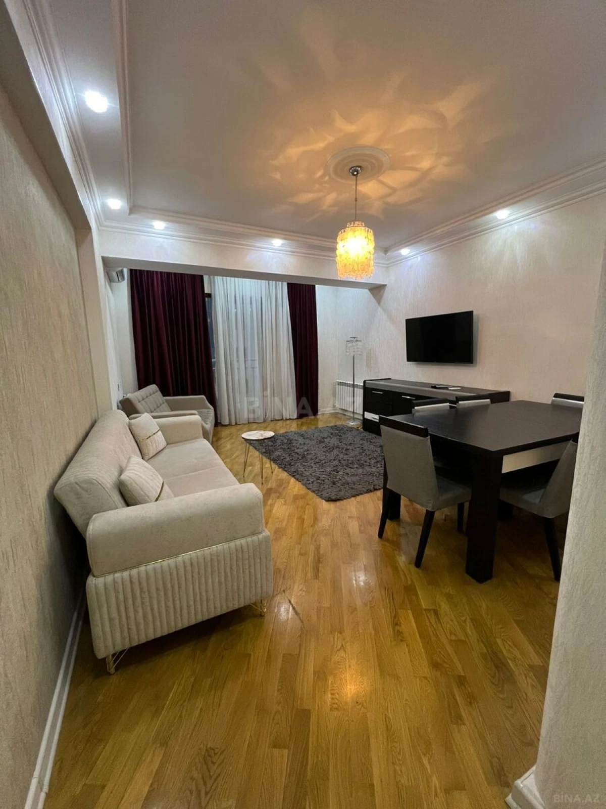 Satılır 2 otaqlı mənzil 70 m²