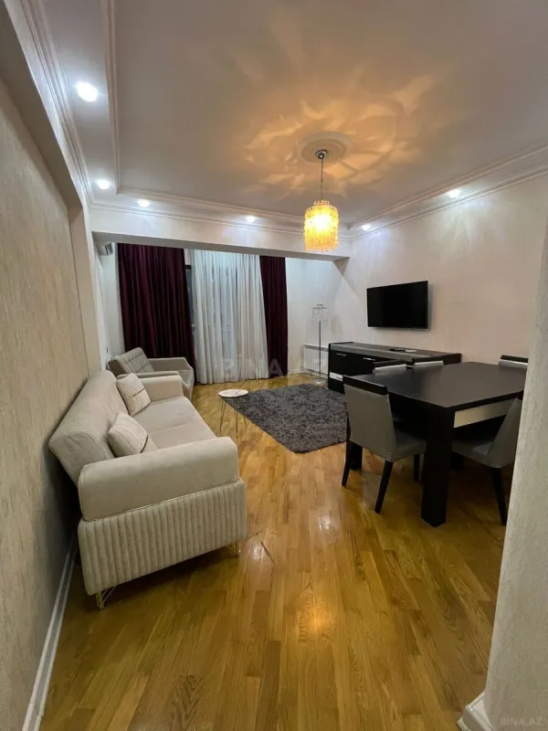 Satılır 2 otaqlı mənzil 70 m²