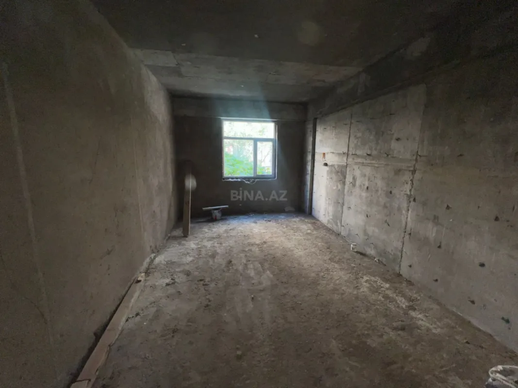 Satılır 3 otaqlı mənzil 161.7 m²