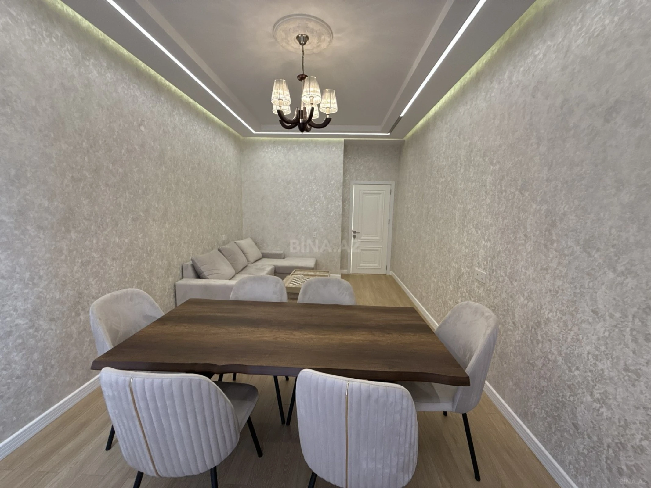 Satılır 2 otaqlı mənzil 55 m²