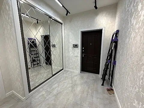 Satılır 2 otaqlı mənzil 55 m²