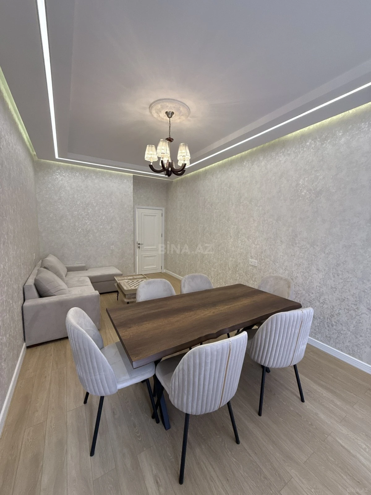 Satılır 2 otaqlı mənzil 55 m²