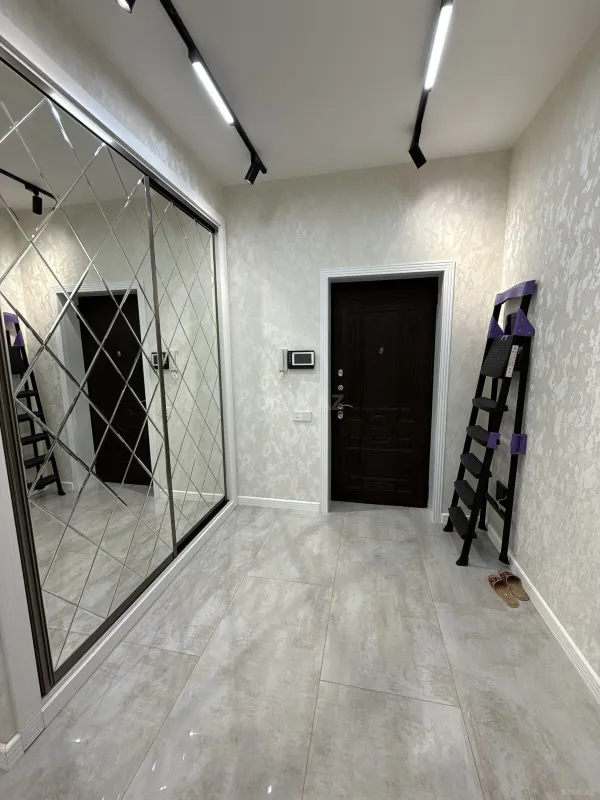Satılır 2 otaqlı mənzil 55 m²