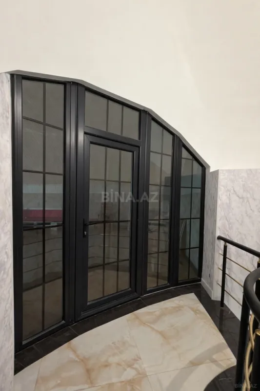 Satılır 7 otaqlı həyət evi 360 m²