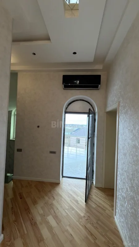 Satılır 7 otaqlı həyət evi 360 m²