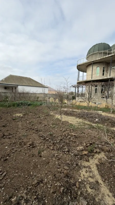 Satılır 7 otaqlı həyət evi 360 m²