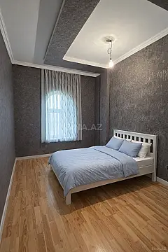 Satılır 7 otaqlı həyət evi 360 m²