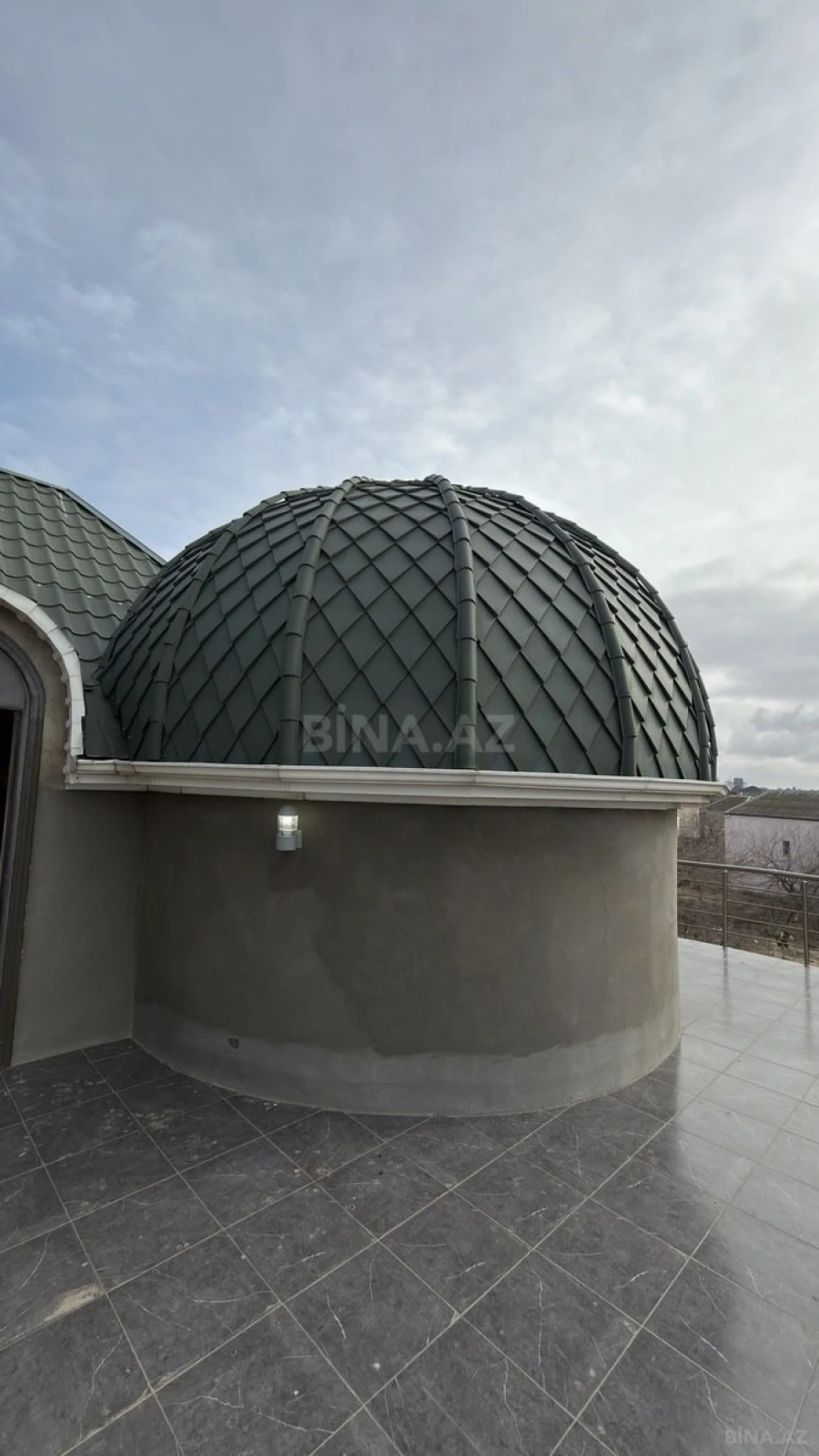 Satılır 7 otaqlı həyət evi 360 m²