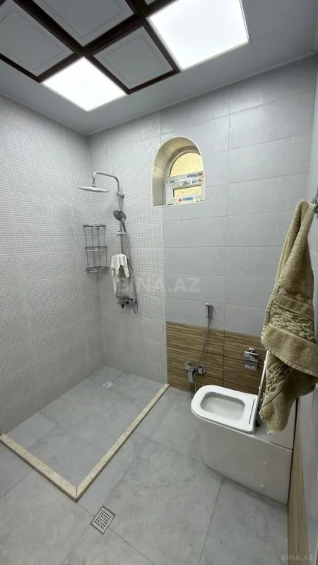 Satılır 7 otaqlı həyət evi 360 m²