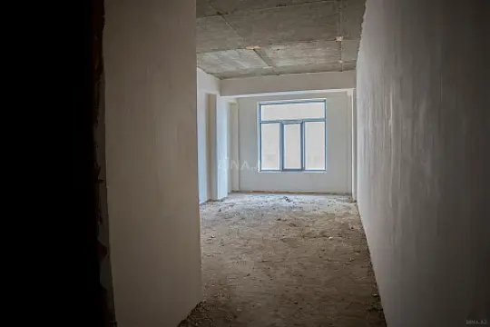 Satılır 4 otaqlı mənzil 167 m²