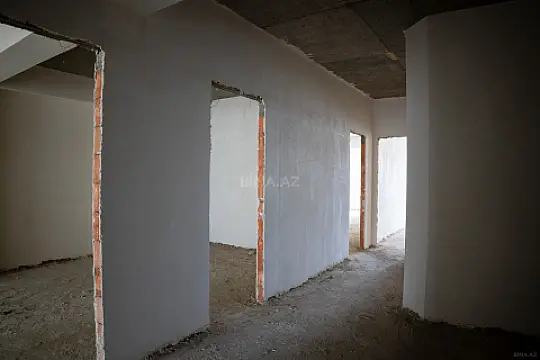 Satılır 4 otaqlı mənzil 167 m²