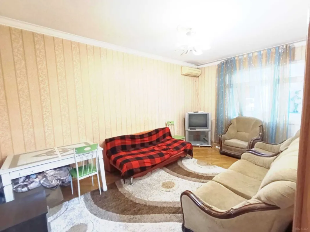 Kirayə verilir 2 otaqlı mənzil 60 m²