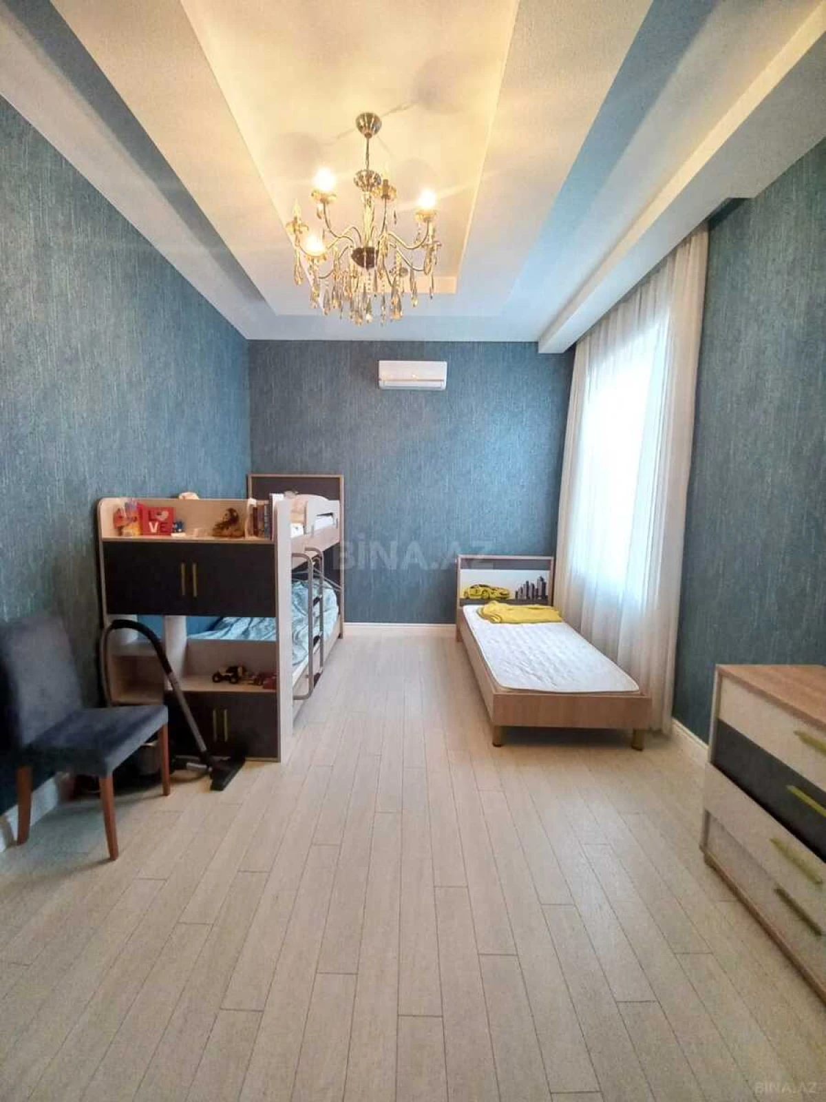 Satılır 5 otaqlı həyət evi 190 m²