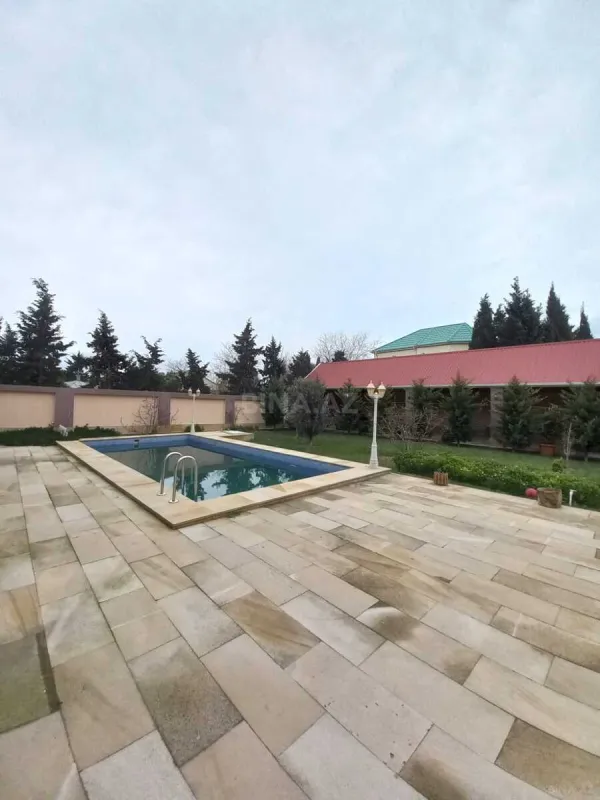 Satılır 5 otaqlı həyət evi 190 m²