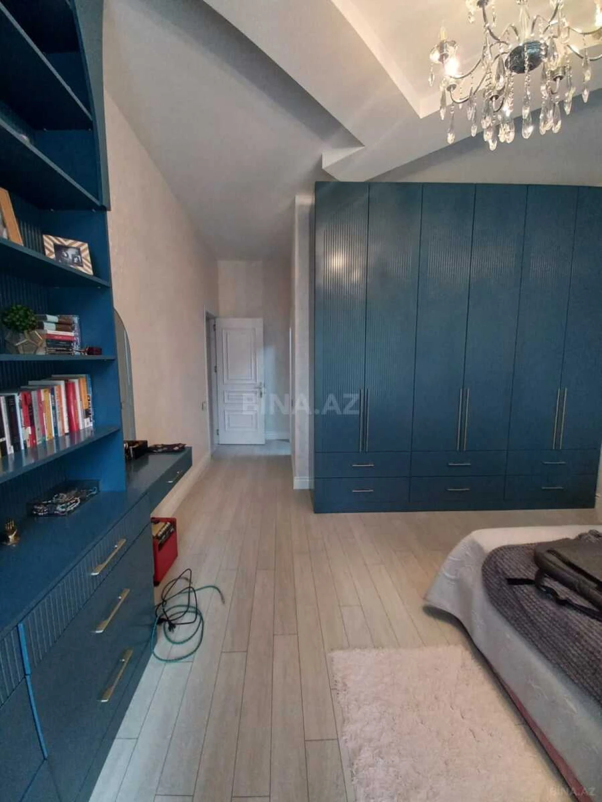 Satılır 5 otaqlı həyət evi 190 m²