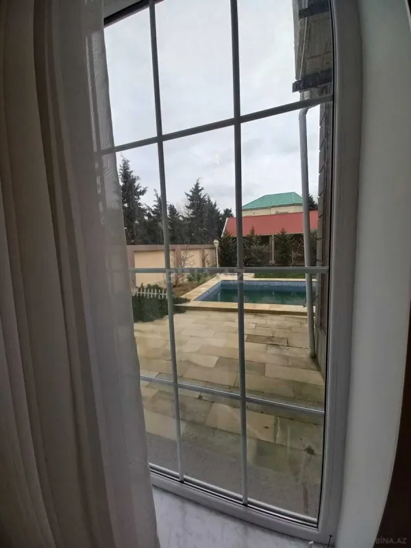 Satılır 5 otaqlı həyət evi 190 m²