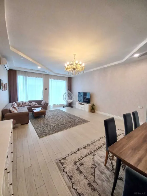 Satılır 5 otaqlı həyət evi 190 m²