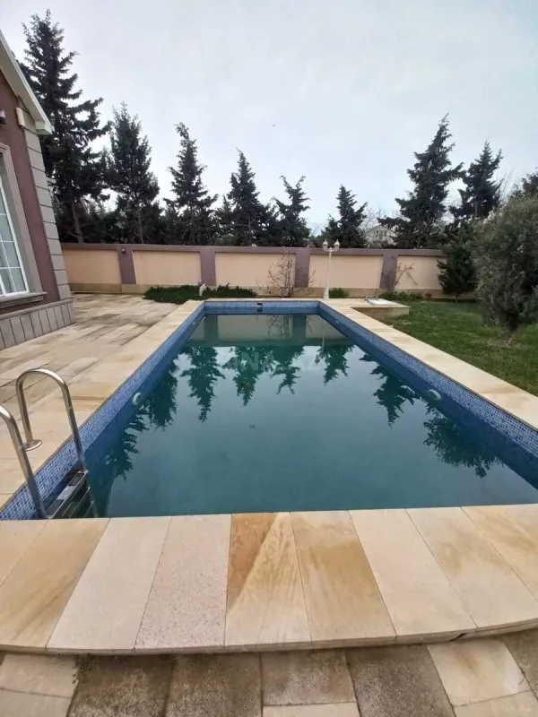 Satılır 5 otaqlı həyət evi 190 m²