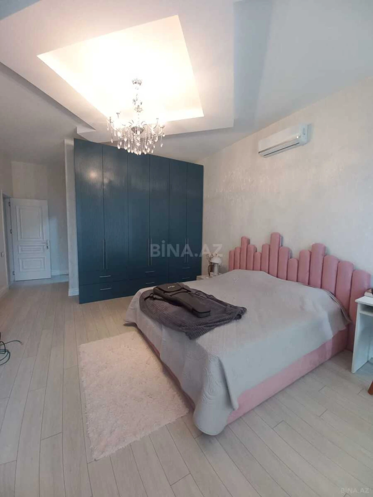 Satılır 5 otaqlı həyət evi 190 m²