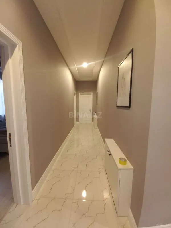 Satılır 5 otaqlı həyət evi 190 m²