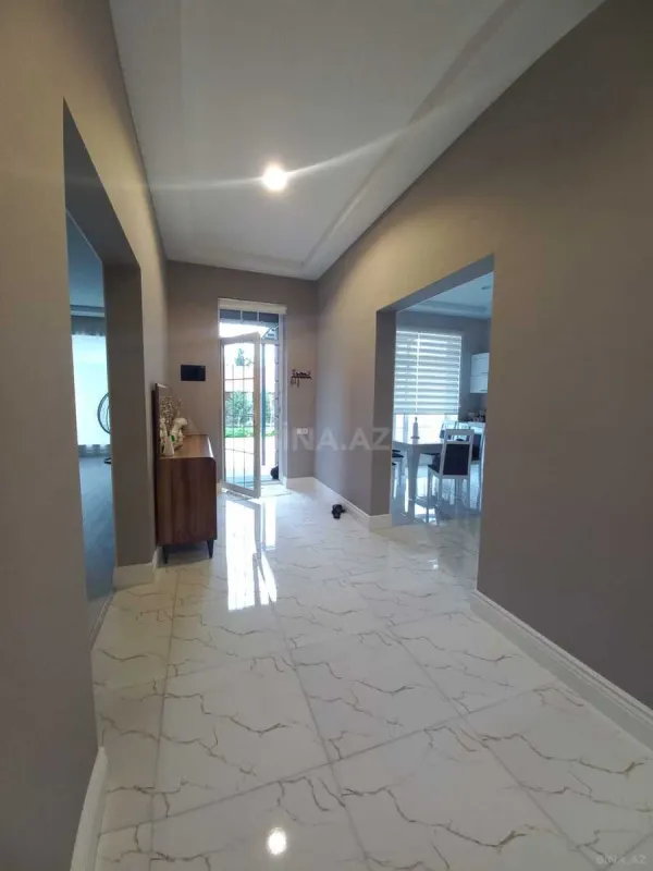 Satılır 5 otaqlı həyət evi 190 m²