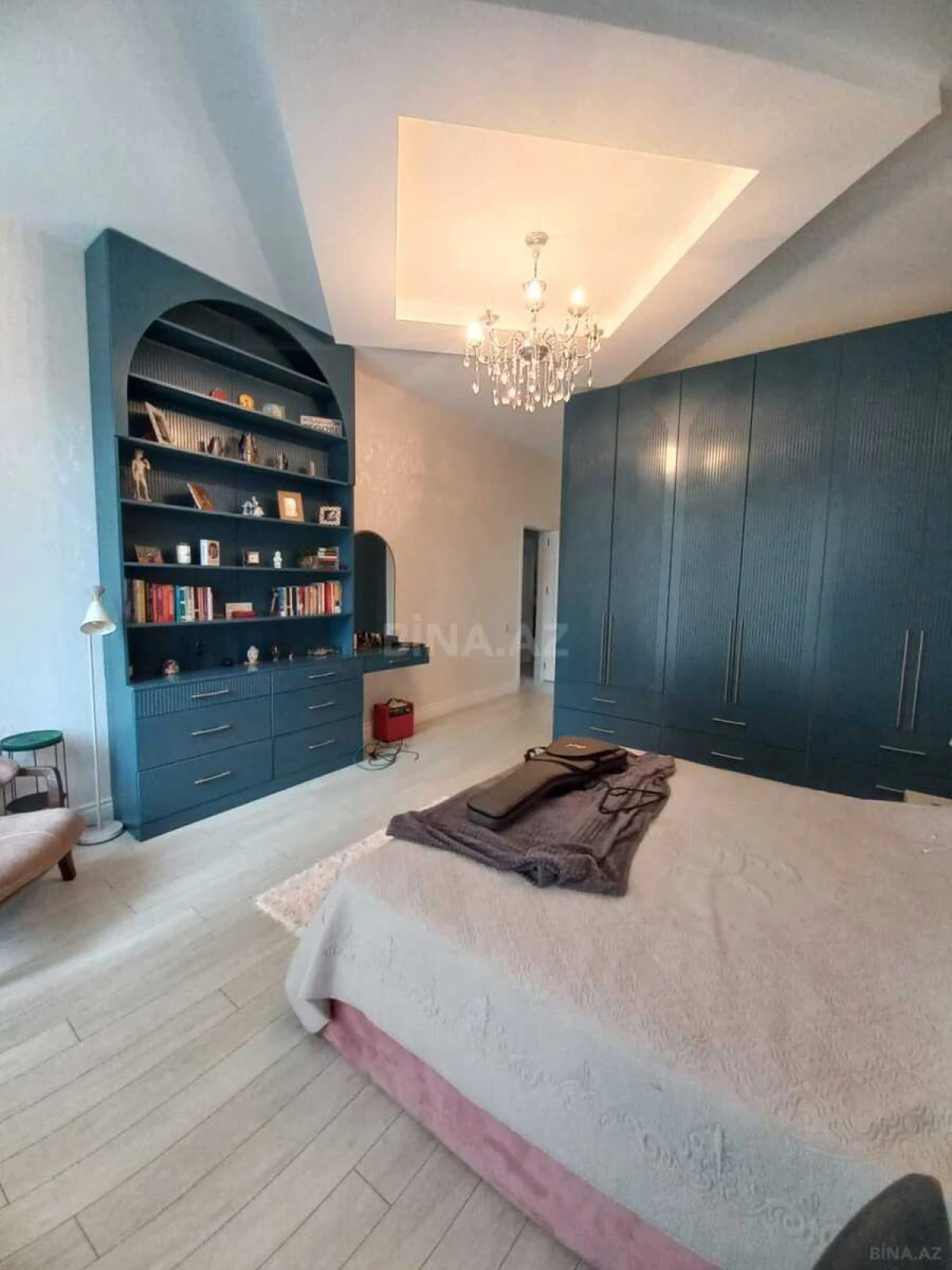 Satılır 5 otaqlı həyət evi 190 m²