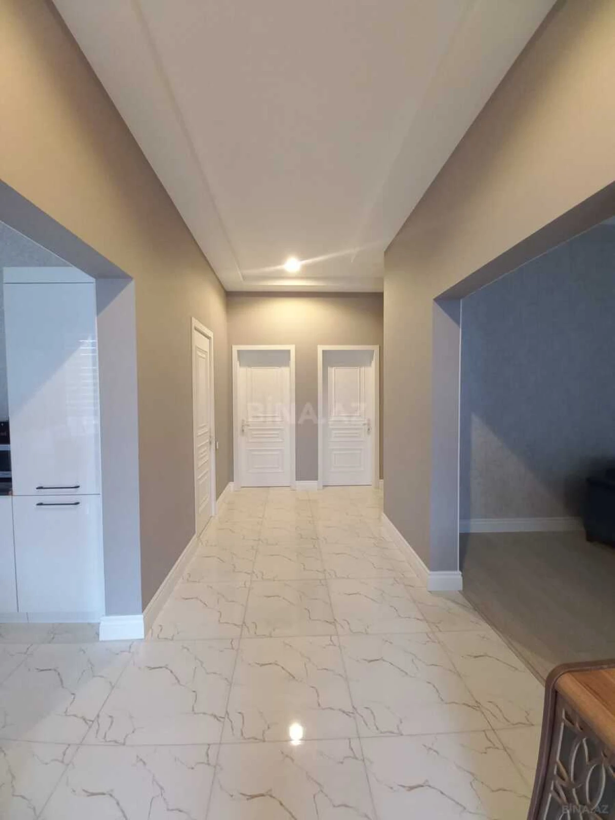 Satılır 5 otaqlı həyət evi 190 m²
