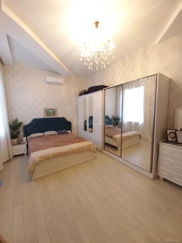Satılır 5 otaqlı həyət evi 190 m²