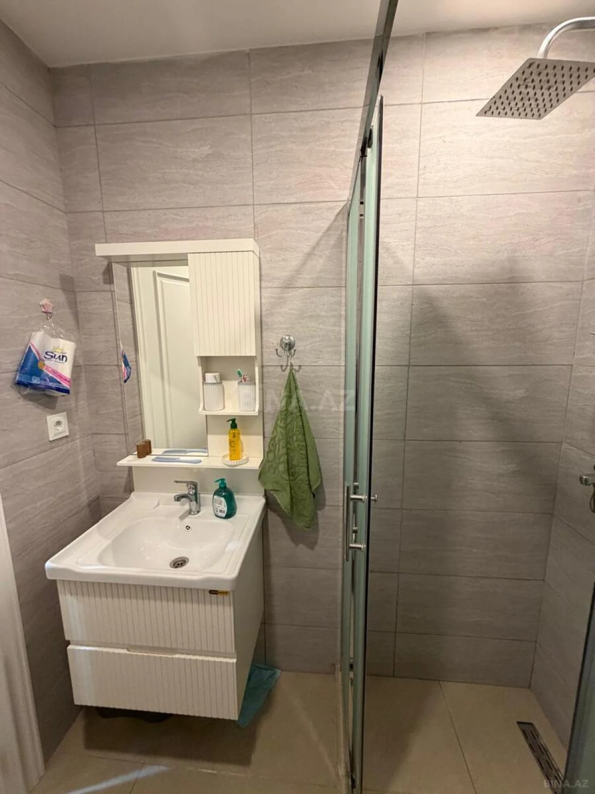 Kirayə verilir 2 otaqlı mənzil 75 m²
