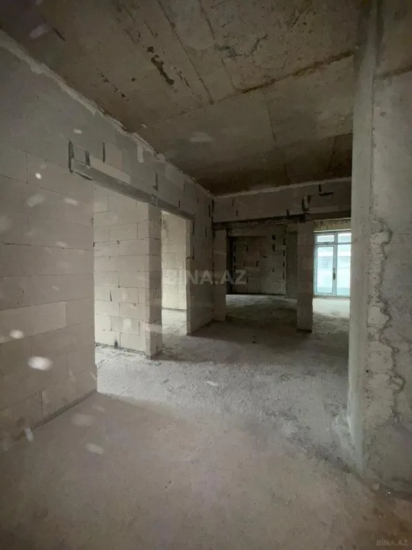 Satılır 3 otaqlı mənzil 147.5 m²