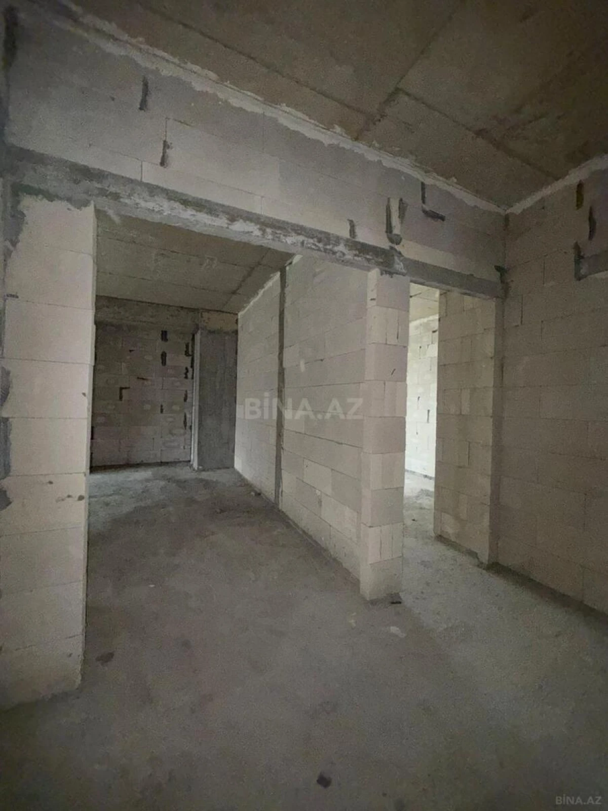 Satılır 3 otaqlı mənzil 147.5 m²