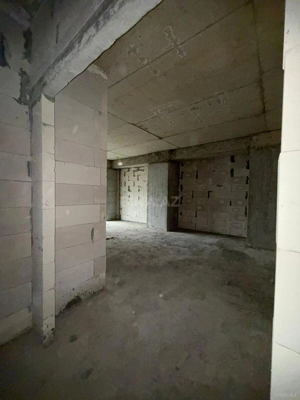 Satılır 3 otaqlı mənzil 147.5 m²