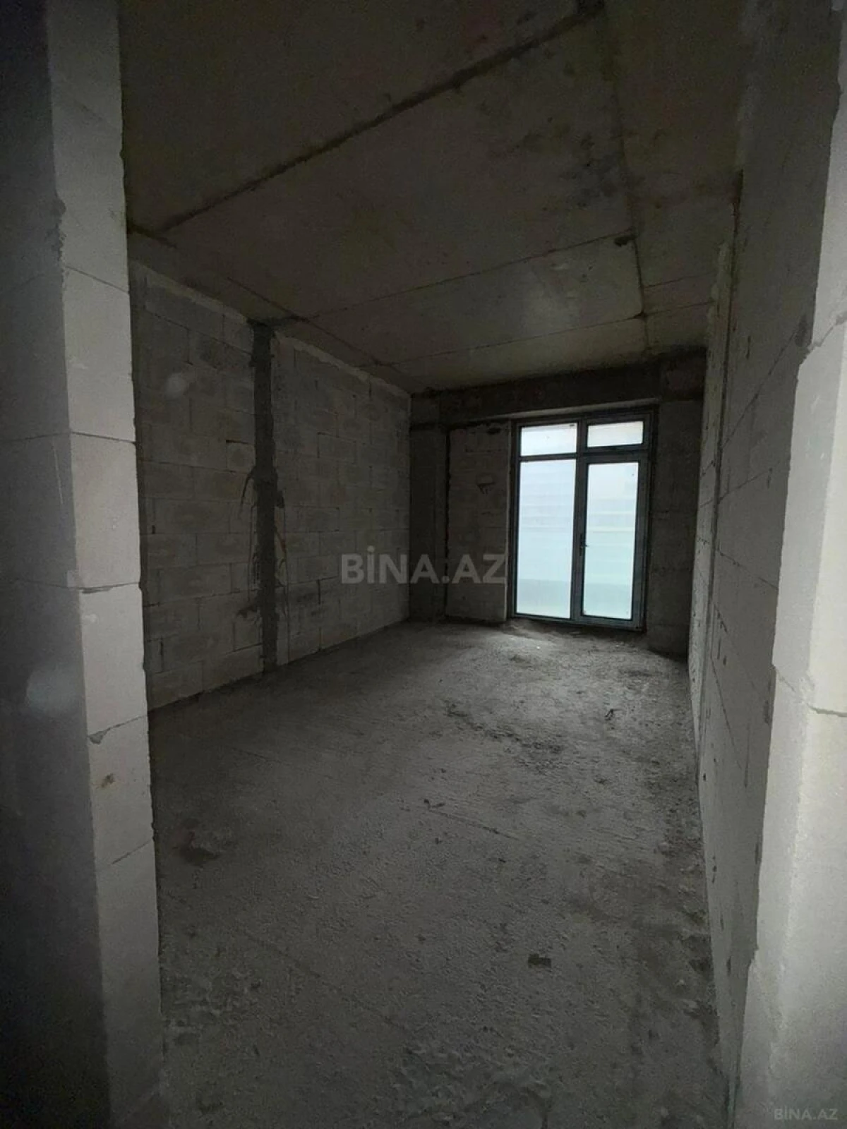 Satılır 3 otaqlı mənzil 147.5 m²