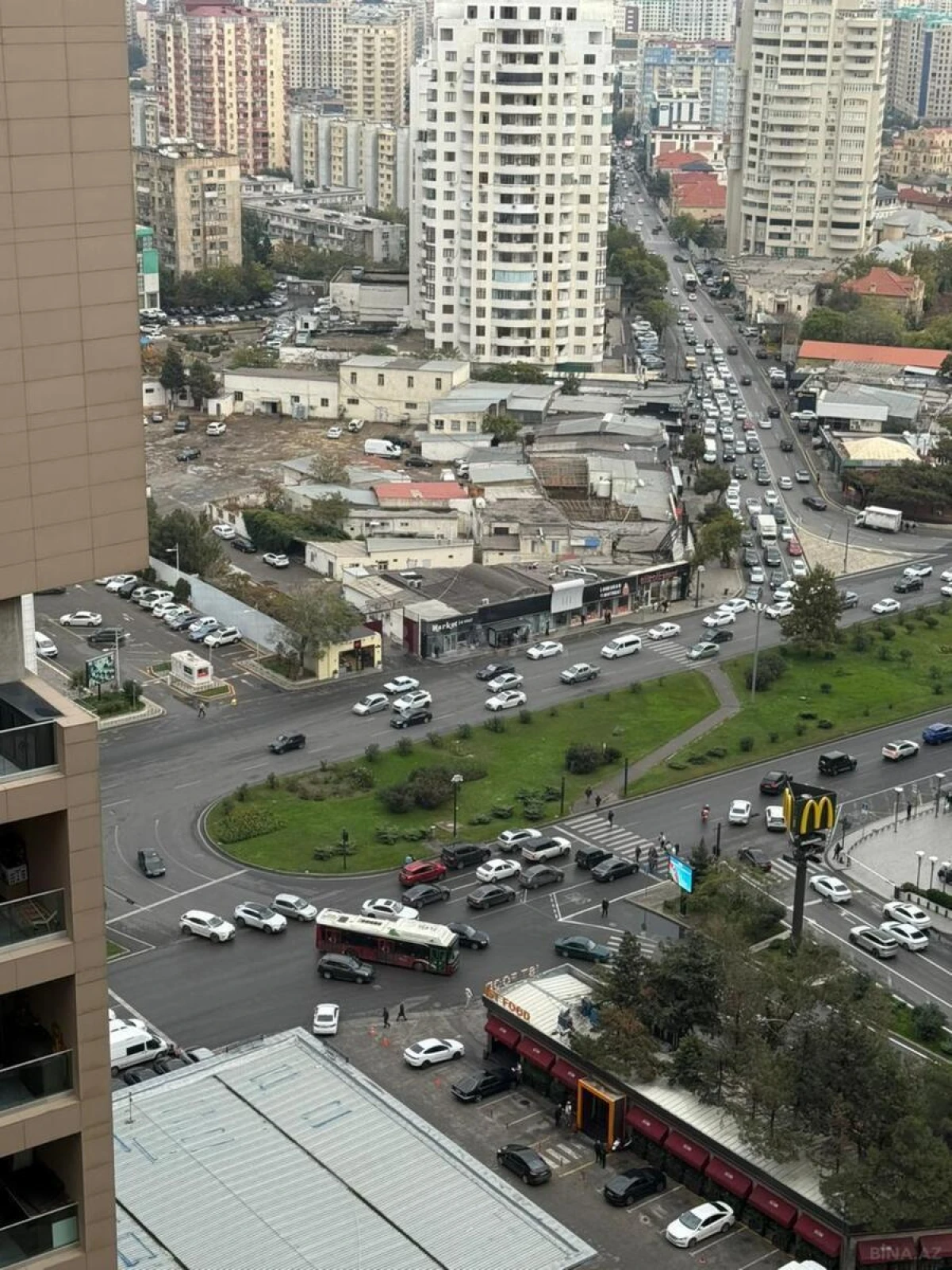 Satılır 3 otaqlı mənzil 147.5 m²