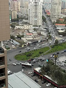 Satılır 3 otaqlı mənzil 147.5 m²